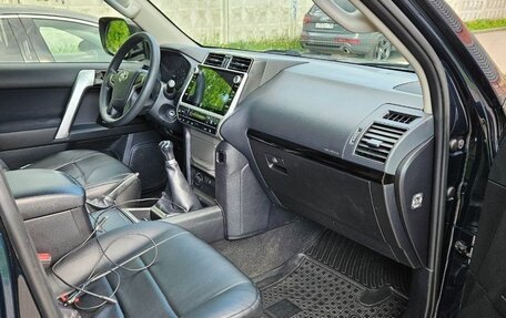 Toyota Land Cruiser Prado 150 рестайлинг 2, 2018 год, 4 200 000 рублей, 7 фотография