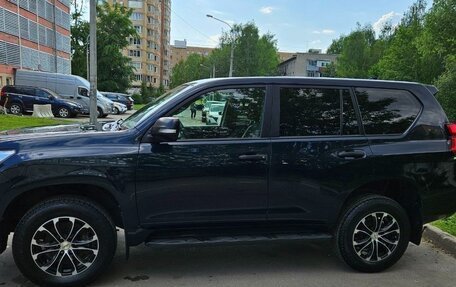 Toyota Land Cruiser Prado 150 рестайлинг 2, 2018 год, 4 200 000 рублей, 6 фотография