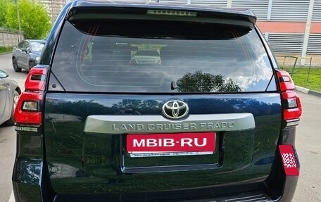Toyota Land Cruiser Prado 150 рестайлинг 2, 2018 год, 4 200 000 рублей, 3 фотография