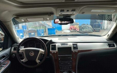 Cadillac Escalade III, 2008 год, 1 380 000 рублей, 12 фотография