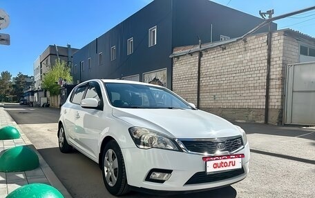KIA cee'd I рестайлинг, 2011 год, 730 000 рублей, 2 фотография