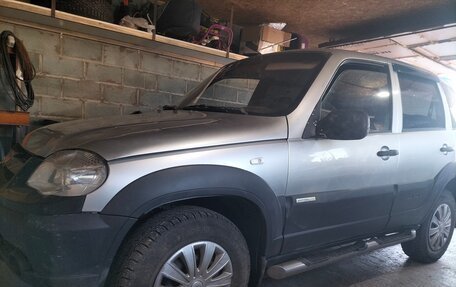 Chevrolet Niva I рестайлинг, 2011 год, 410 000 рублей, 8 фотография