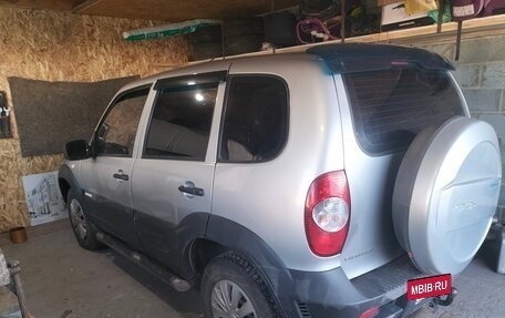 Chevrolet Niva I рестайлинг, 2011 год, 410 000 рублей, 4 фотография