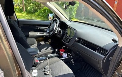 Mitsubishi Outlander III рестайлинг 3, 2019 год, 2 000 000 рублей, 1 фотография