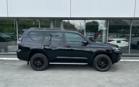 Toyota Land Cruiser Prado 150 рестайлинг 2, 2021 год, 7 499 000 рублей, 1 фотография