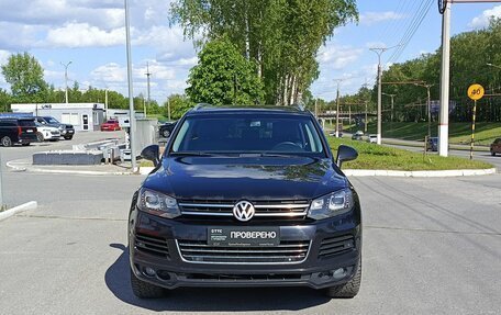 Volkswagen Touareg III, 2011 год, 1 770 000 рублей, 2 фотография