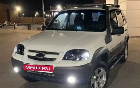 Chevrolet Niva I рестайлинг, 2016 год, 799 000 рублей, 2 фотография