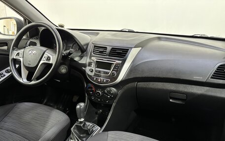 Hyundai Solaris II рестайлинг, 2016 год, 900 000 рублей, 11 фотография