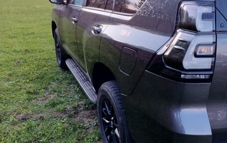 Toyota Land Cruiser Prado 150 рестайлинг 2, 2021 год, 6 300 000 рублей, 3 фотография