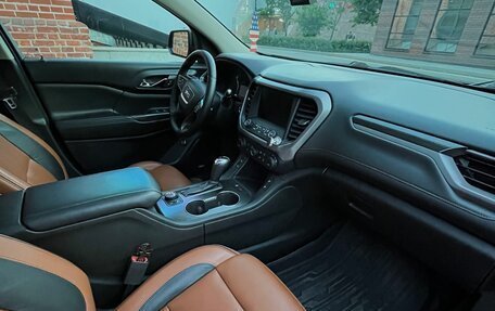 GMC Acadia II, 2016 год, 2 750 000 рублей, 22 фотография