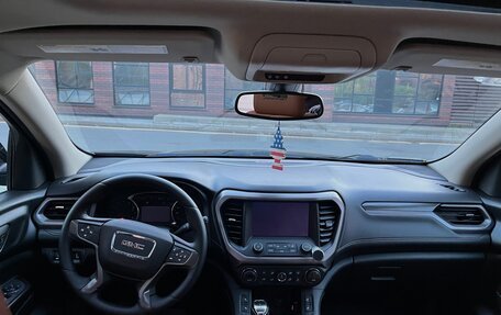 GMC Acadia II, 2016 год, 2 750 000 рублей, 26 фотография