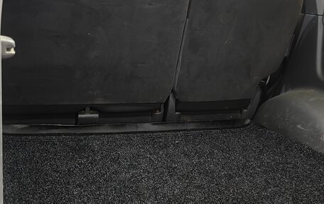 Toyota Land Cruiser Prado 120 рестайлинг, 2008 год, 2 390 000 рублей, 12 фотография