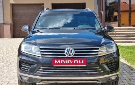 Volkswagen Touareg III, 2015 год, 2 300 000 рублей, 3 фотография