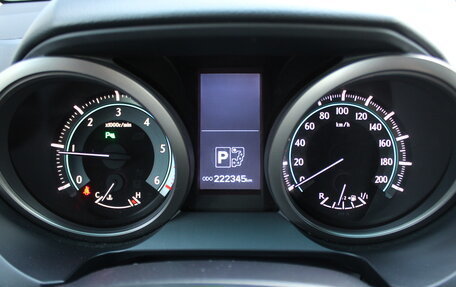Toyota Land Cruiser Prado 150 рестайлинг 2, 2013 год, 3 080 000 рублей, 8 фотография