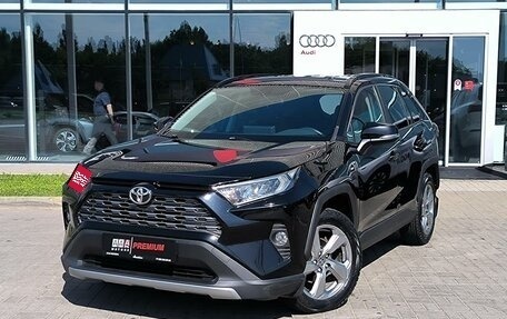 Toyota RAV4, 2019 год, 2 990 000 рублей, 1 фотография
