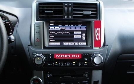 Toyota Land Cruiser Prado 150 рестайлинг 2, 2013 год, 3 080 000 рублей, 14 фотография