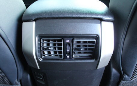 Toyota Land Cruiser Prado 150 рестайлинг 2, 2013 год, 3 080 000 рублей, 25 фотография