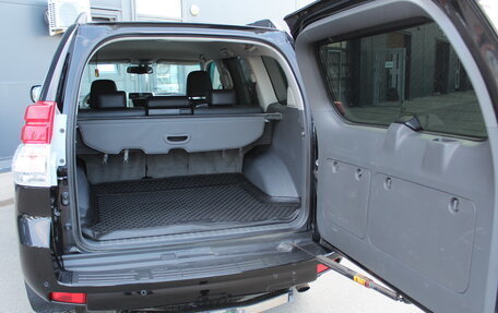 Toyota Land Cruiser Prado 150 рестайлинг 2, 2013 год, 3 080 000 рублей, 29 фотография