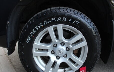 Toyota Land Cruiser Prado 150 рестайлинг 2, 2013 год, 3 080 000 рублей, 32 фотография