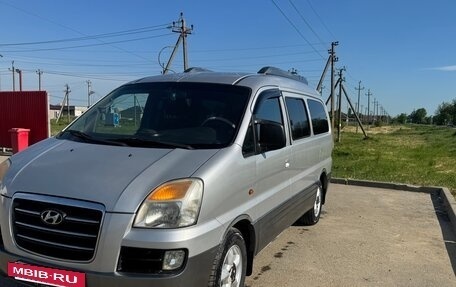 Hyundai H-1 II рестайлинг, 2007 год, 1 000 000 рублей, 3 фотография
