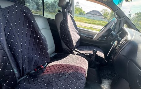 Hyundai H-1 II рестайлинг, 2007 год, 1 000 000 рублей, 10 фотография