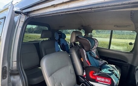 Hyundai H-1 II рестайлинг, 2007 год, 1 000 000 рублей, 6 фотография