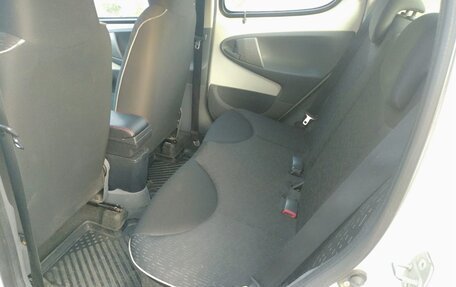 Peugeot 107 I рестайлинг, 2010 год, 520 000 рублей, 14 фотография