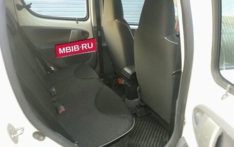 Peugeot 107 I рестайлинг, 2010 год, 520 000 рублей, 16 фотография
