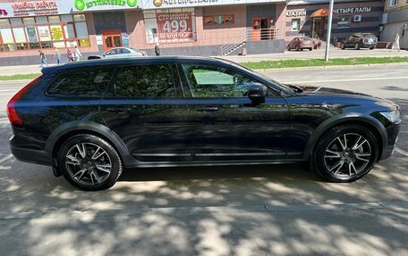 Volvo V90 Cross Country I рестайлинг, 2017 год, 3 200 000 рублей, 4 фотография