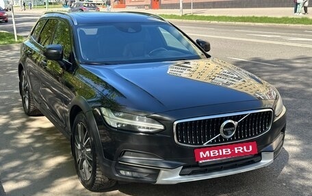 Volvo V90 Cross Country I рестайлинг, 2017 год, 3 200 000 рублей, 2 фотография