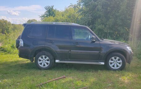 Mitsubishi Pajero IV, 2011 год, 1 600 000 рублей, 3 фотография