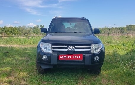 Mitsubishi Pajero IV, 2011 год, 1 600 000 рублей, 2 фотография