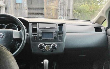 Nissan Tiida, 2010 год, 670 000 рублей, 9 фотография