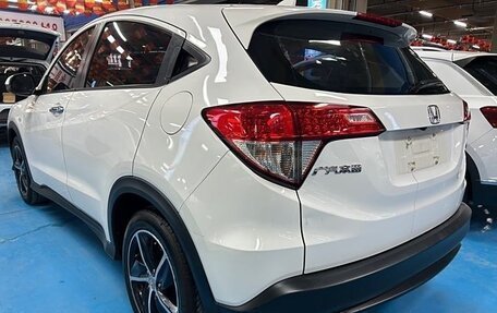 Honda Vezel, 2022 год, 1 720 101 рублей, 4 фотография
