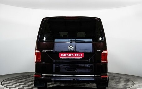 Volkswagen Caravelle T6 рестайлинг, 2017 год, 2 689 000 рублей, 6 фотография