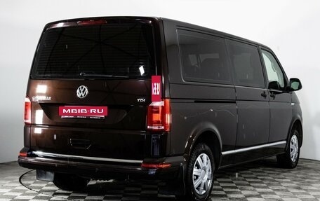 Volkswagen Caravelle T6 рестайлинг, 2017 год, 2 689 000 рублей, 5 фотография