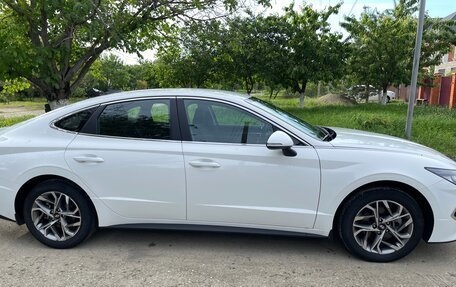 Hyundai Sonata VIII, 2021 год, 2 850 000 рублей, 4 фотография