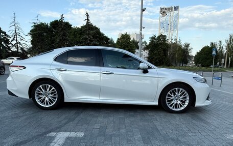 Toyota Camry, 2019 год, 3 700 000 рублей, 3 фотография