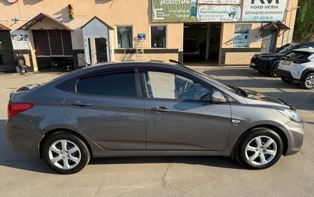 Hyundai Solaris II рестайлинг, 2012 год, 870 000 рублей, 4 фотография