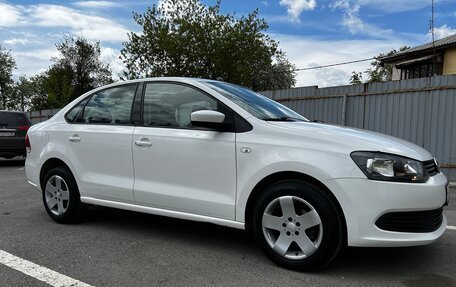 Volkswagen Polo VI (EU Market), 2013 год, 950 000 рублей, 3 фотография