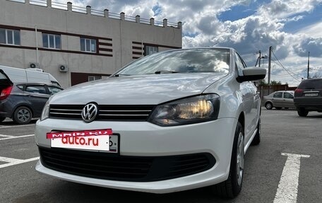 Volkswagen Polo VI (EU Market), 2013 год, 950 000 рублей, 2 фотография