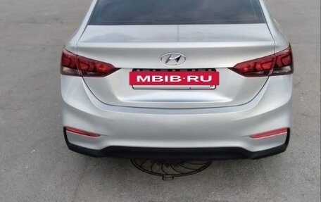 Hyundai Solaris II рестайлинг, 2018 год, 788 000 рублей, 2 фотография