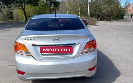 Hyundai Solaris II рестайлинг, 2011 год, 695 000 рублей, 4 фотография