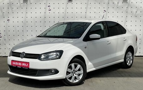 Volkswagen Polo VI (EU Market), 2013 год, 895 000 рублей, 1 фотография