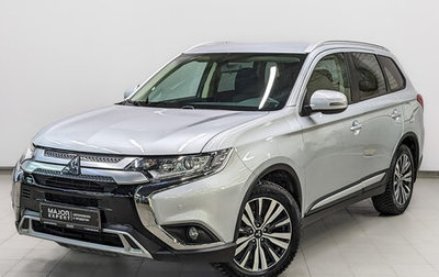 Mitsubishi Outlander III рестайлинг 3, 2021 год, 2 450 000 рублей, 1 фотография