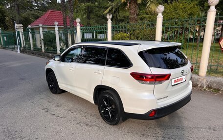Toyota Highlander III, 2016 год, 3 900 000 рублей, 7 фотография