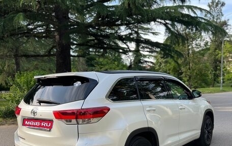 Toyota Highlander III, 2016 год, 3 900 000 рублей, 6 фотография