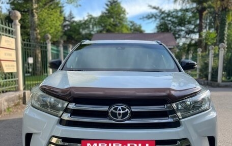 Toyota Highlander III, 2016 год, 3 900 000 рублей, 4 фотография
