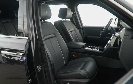 Rolls-Royce Cullinan, 2019 год, 32 850 000 рублей, 11 фотография