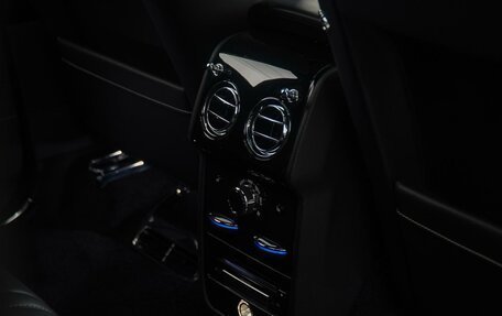 Rolls-Royce Cullinan, 2019 год, 32 850 000 рублей, 17 фотография